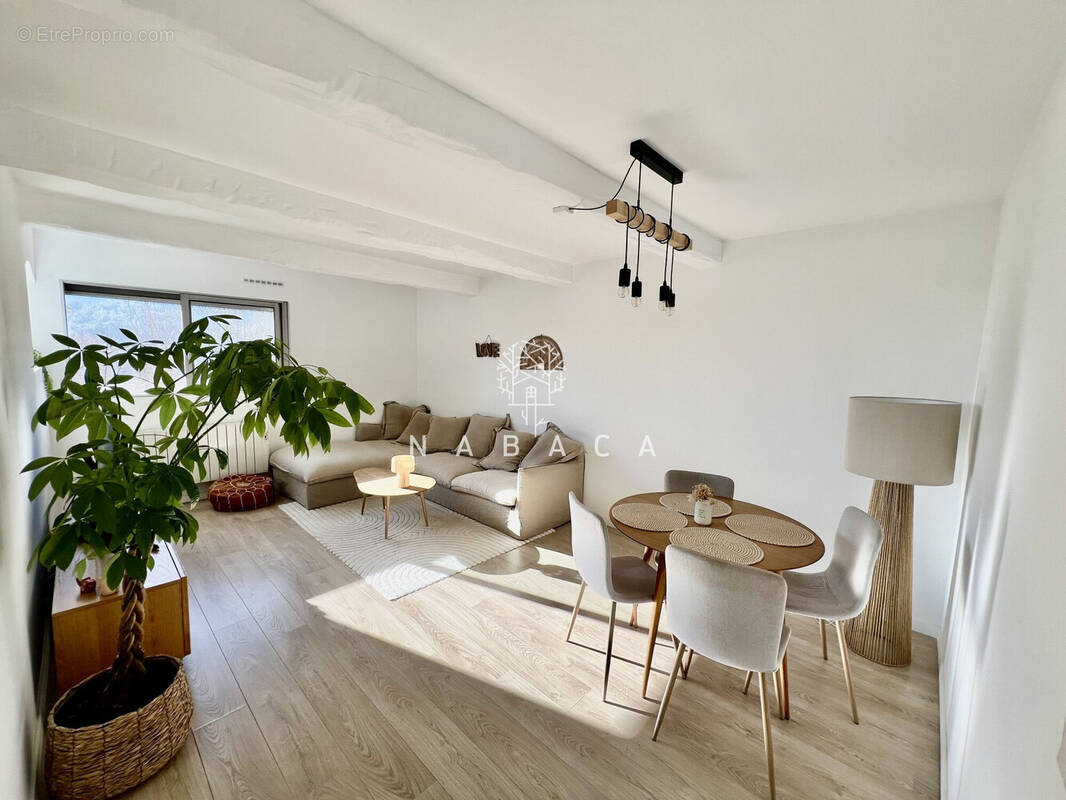 Appartement à PEGOMAS