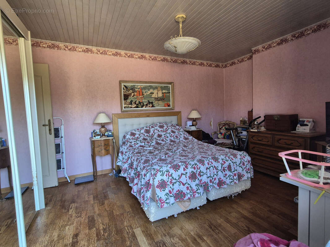 Maison 4 chambres de 129 m2 à Sévérac sur 4486 m2 de terrain. - photo 10