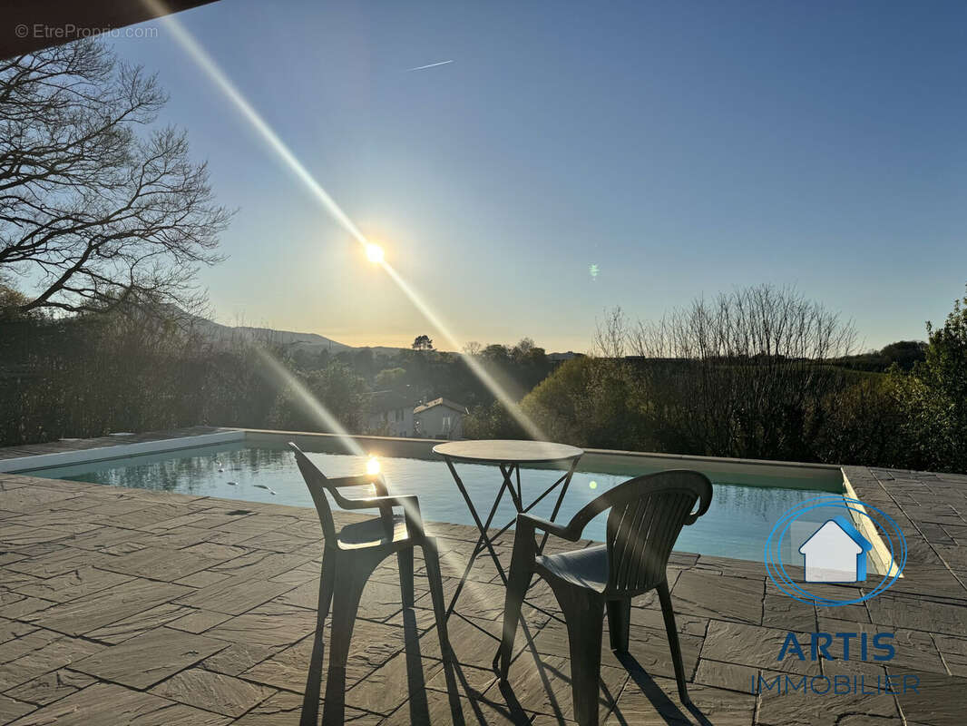 Maison à SAINT-PEE-SUR-NIVELLE