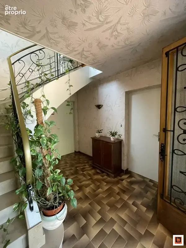 Maison 7 pièces 122 m² à vendre à Thiers (63300) - photo 5