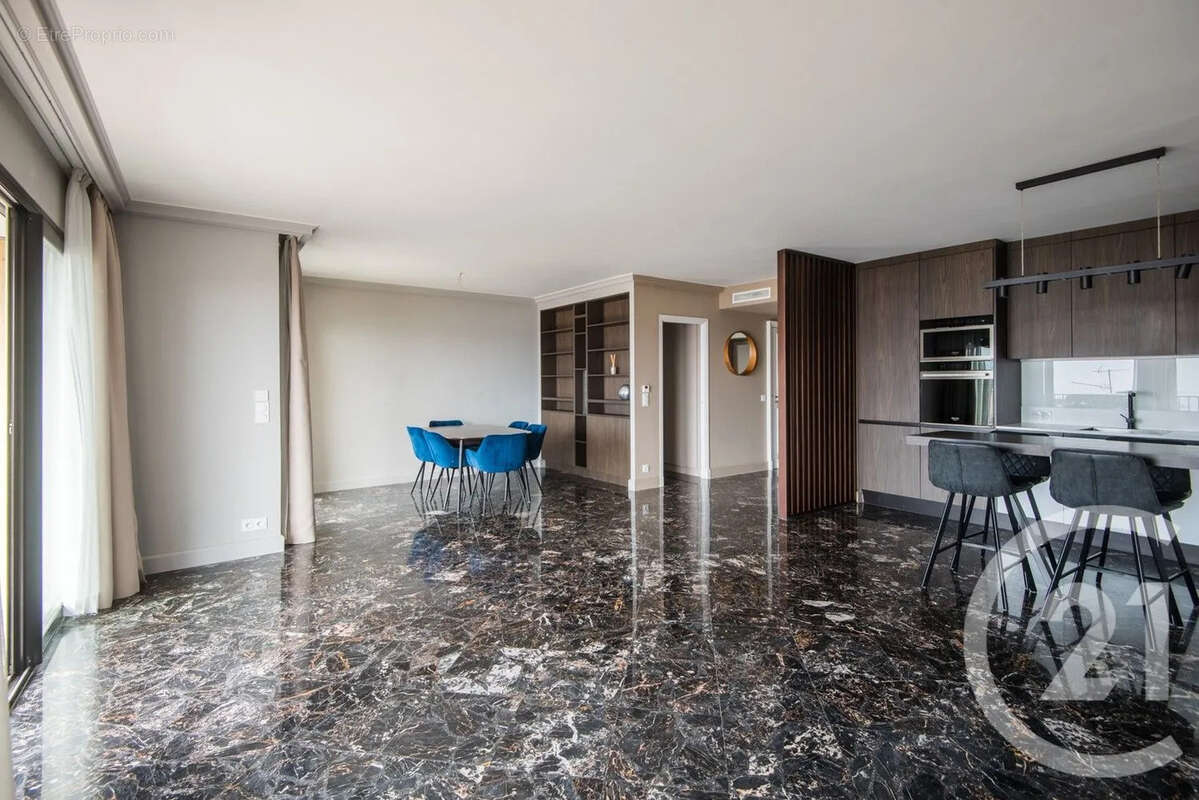 Appartement à VILLEFRANCHE-SUR-MER