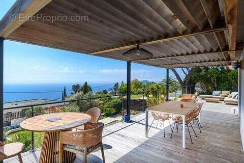 Maison 250 m² à Carqueiranne  - photo 3