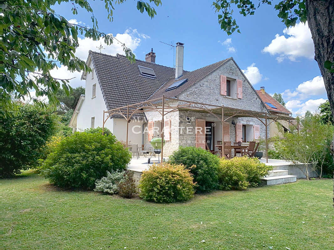 Maison à THOIRY