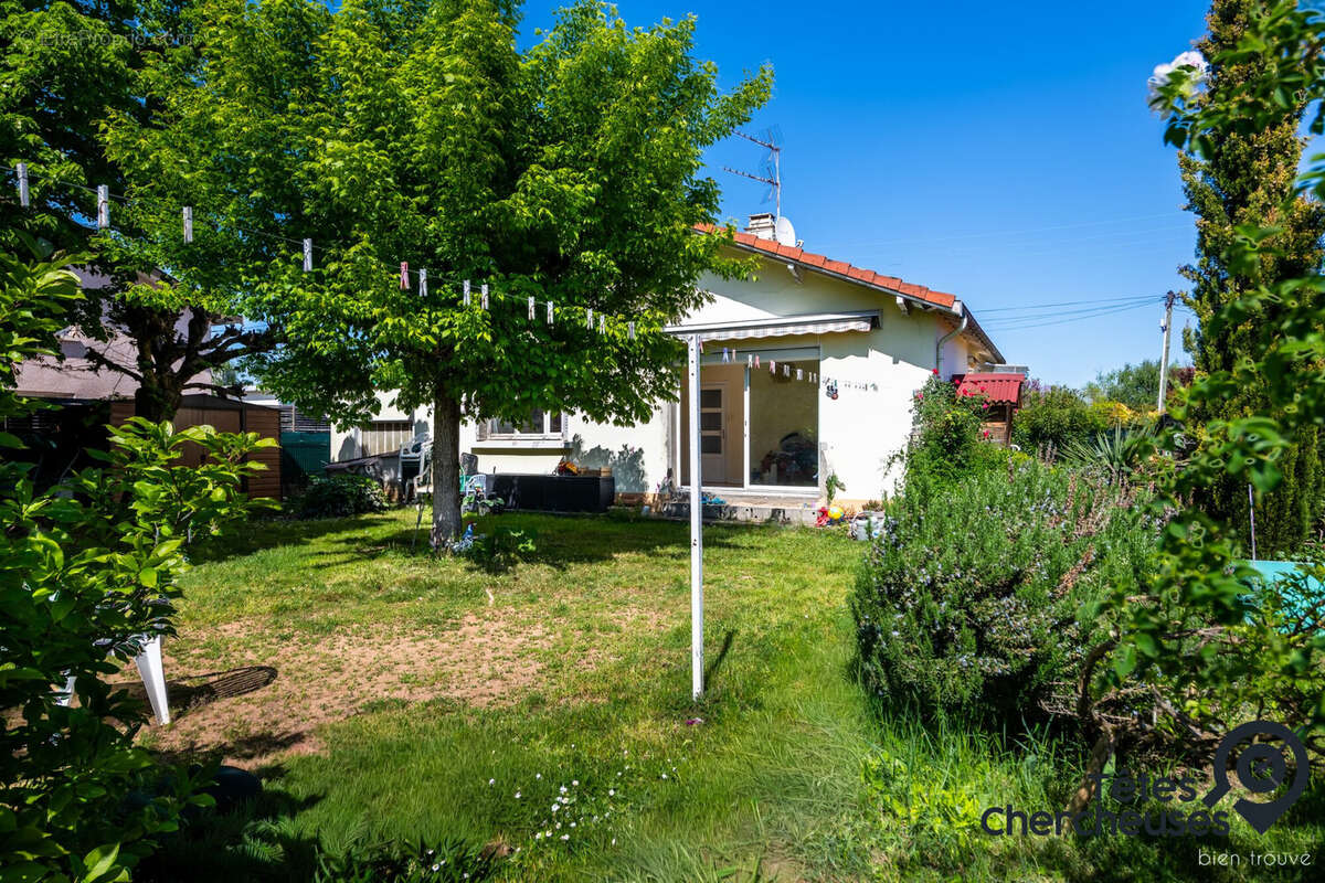 Maison à MEYZIEU