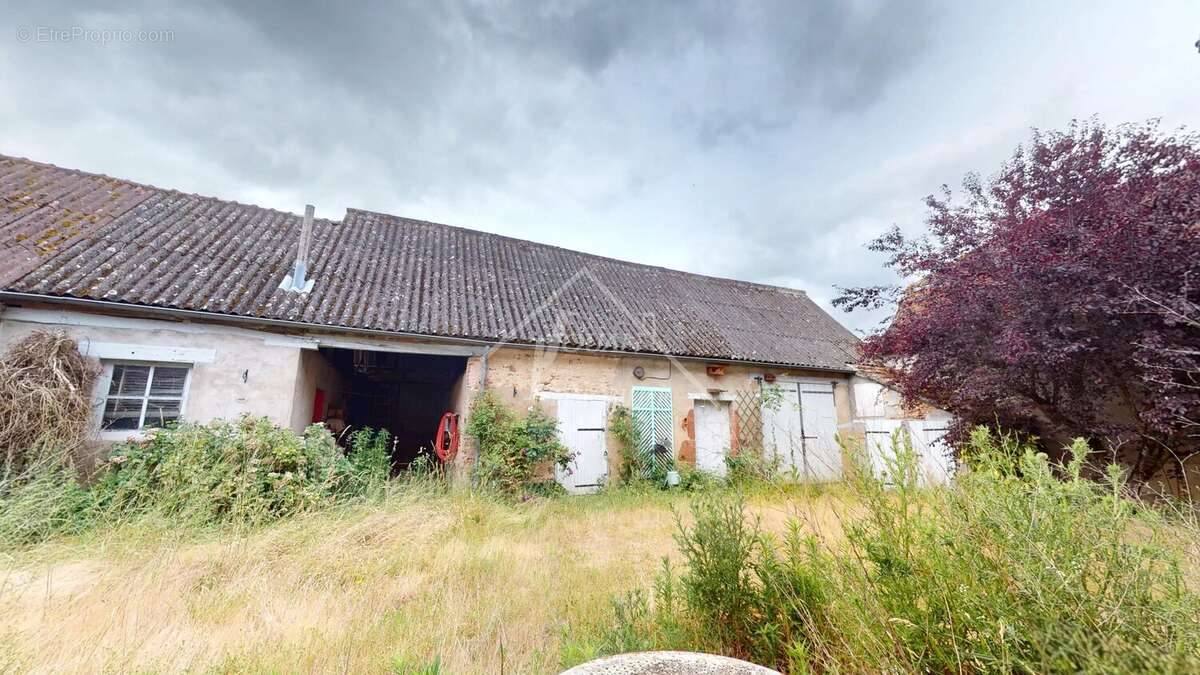 Maison de bourg à rénover - photo 8