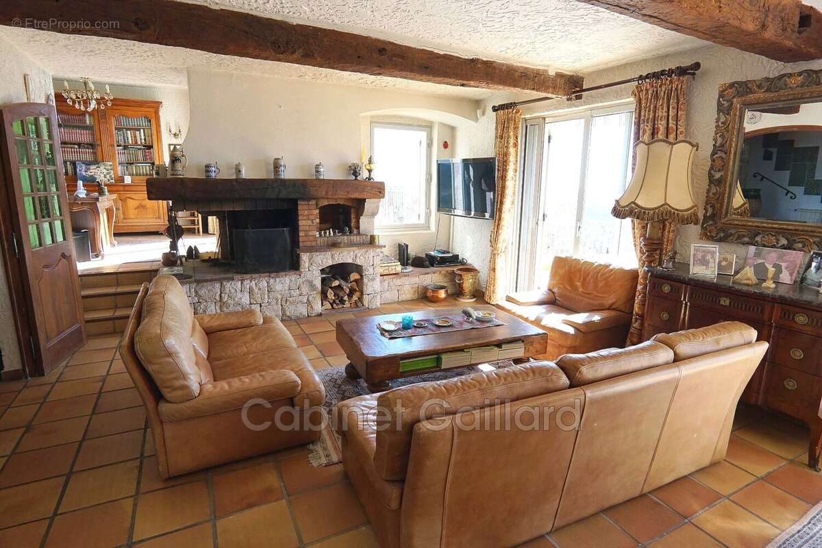 Maison 220 m² à Speracedes  - photo 9