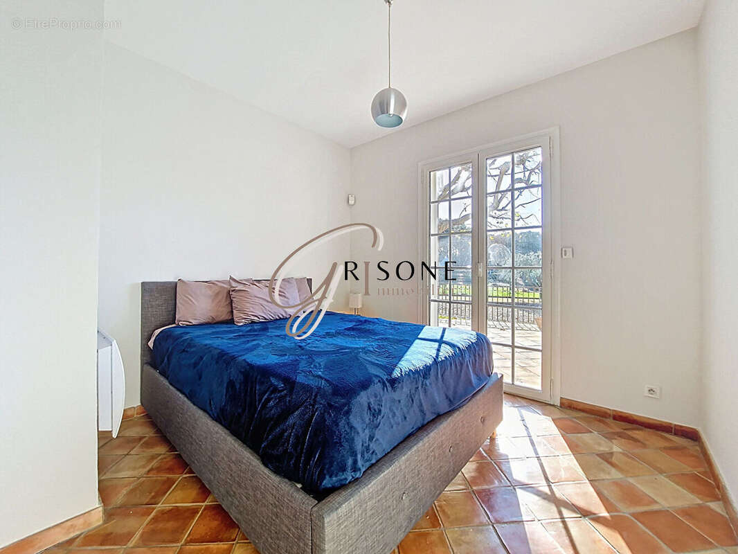 Maison à SIX-FOURS-LES-PLAGES