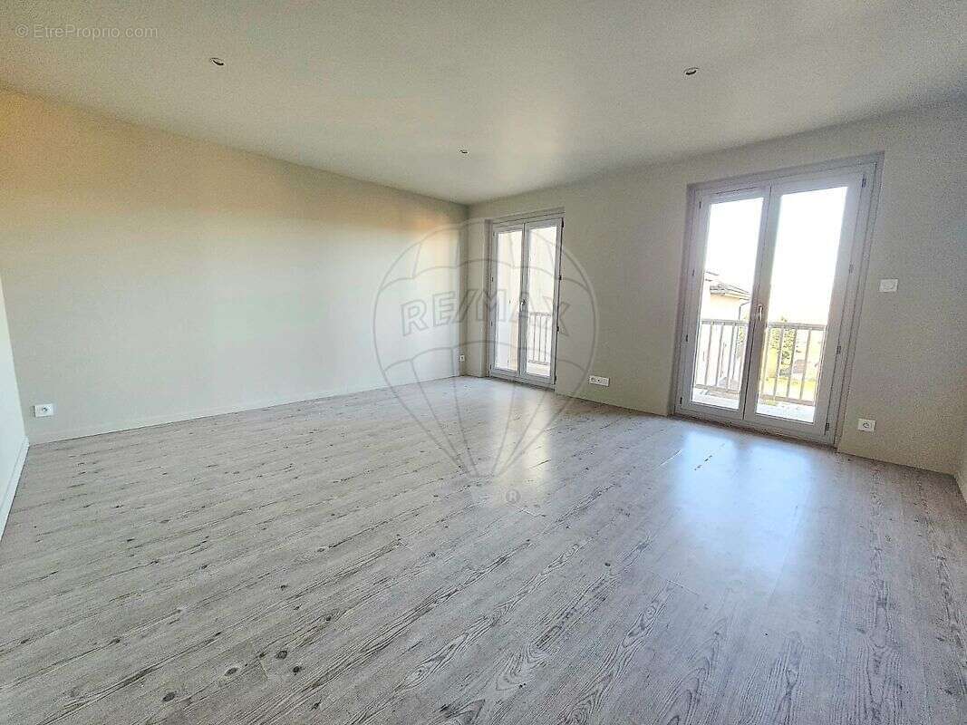 Appartement à POMMIERS