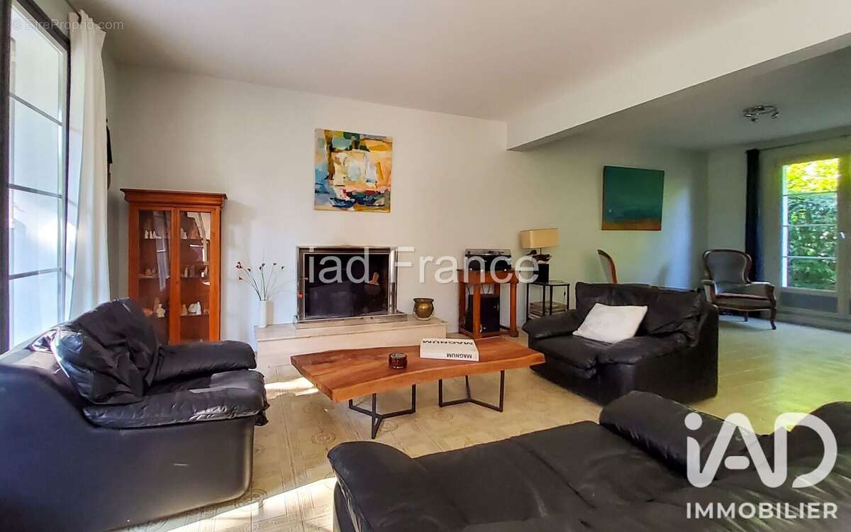 Maison 250 m² à Chavenay  - photo 9