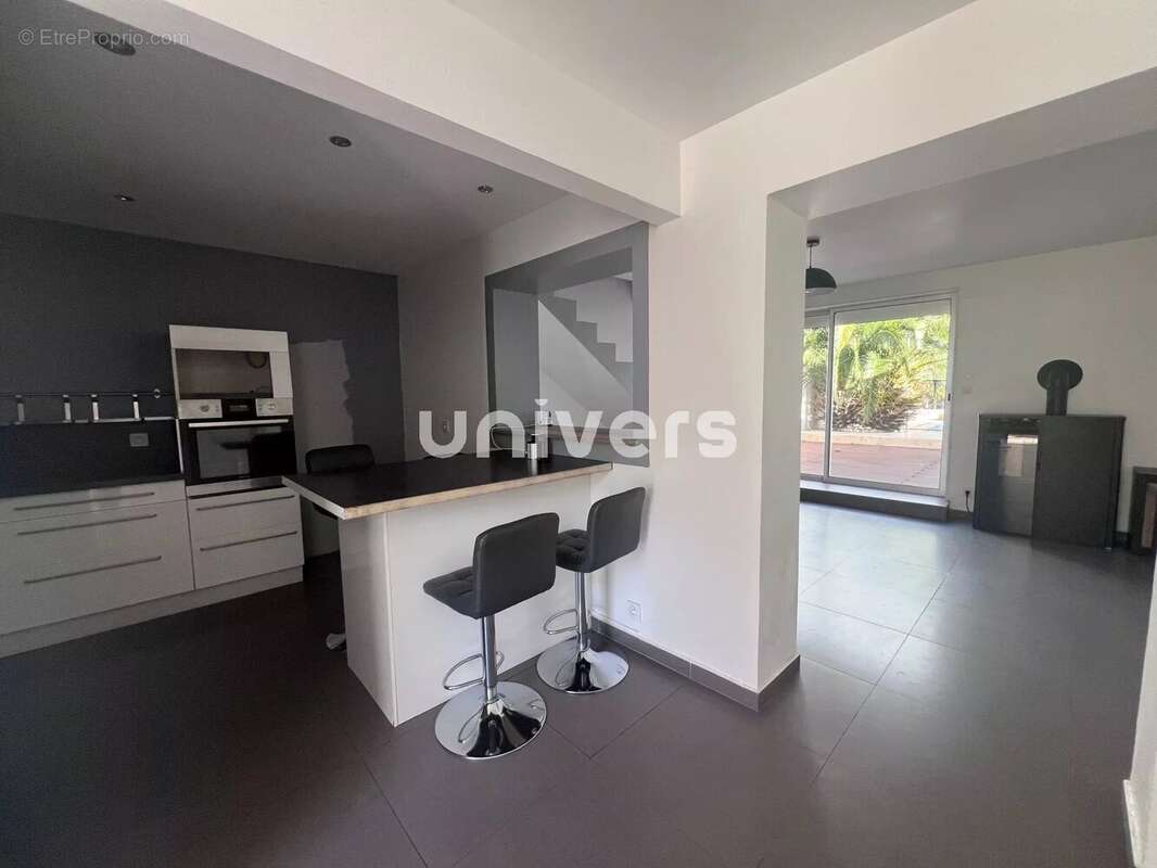 Maison à BOURG-LES-VALENCE