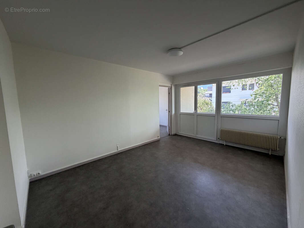 Thonon Ouest T3 au 1er étage avec balcon - photo 3