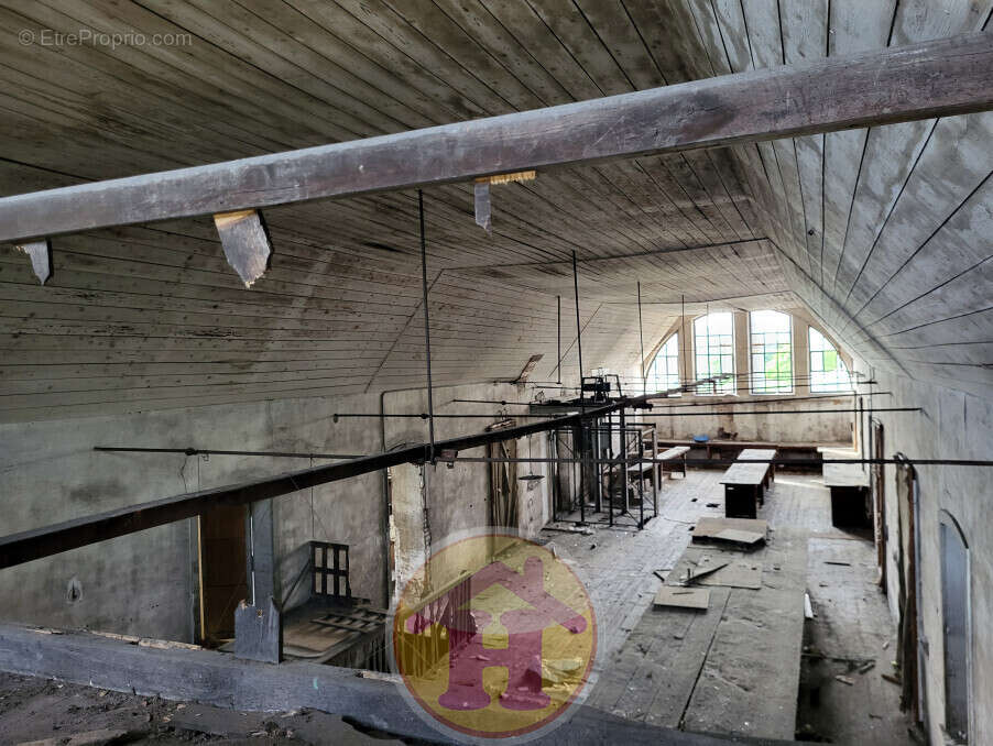 Commerce à SAINT-JUNIEN