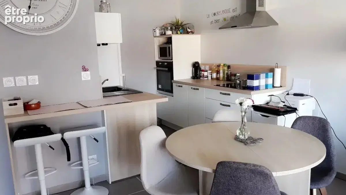 Appartement 45 m² à Saint-Just-Saint-Rambert  - photo 1