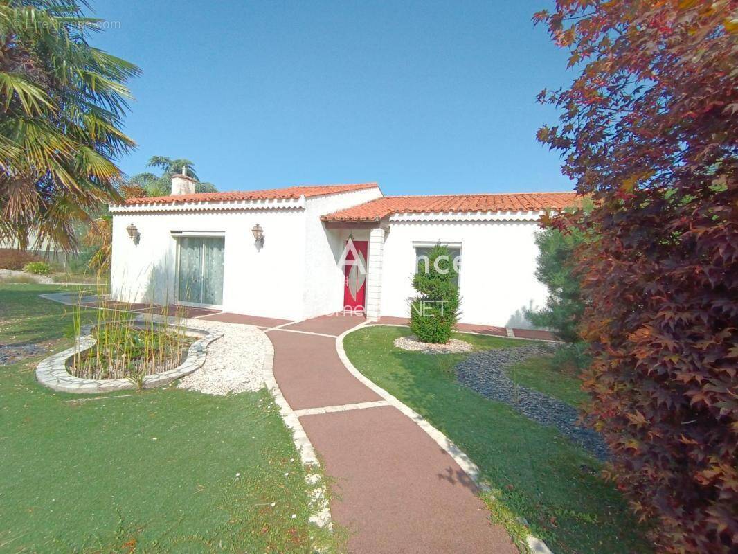 Maison à SAINT-MICHEL-EN-L'HERM