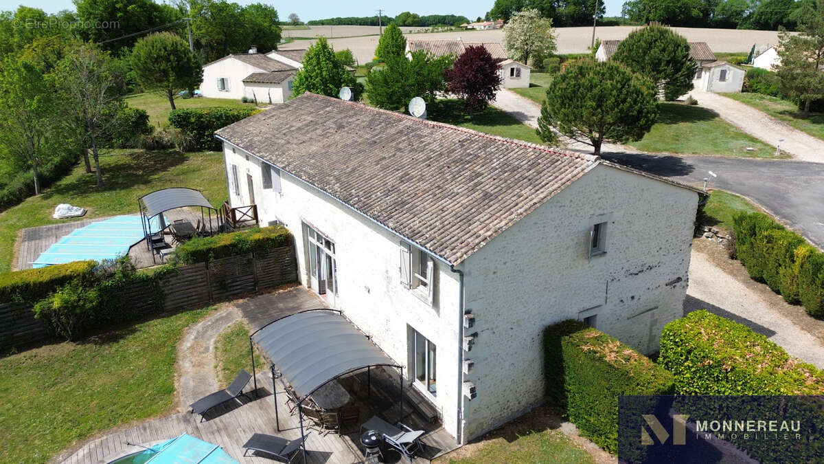 Maison à CHALAIS