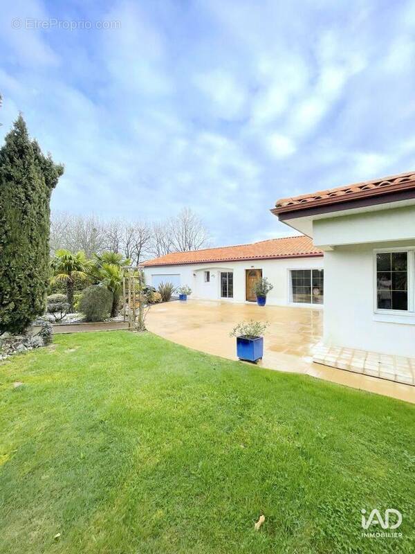 Photo 1 - Maison à TALMONT-SAINT-HILAIRE