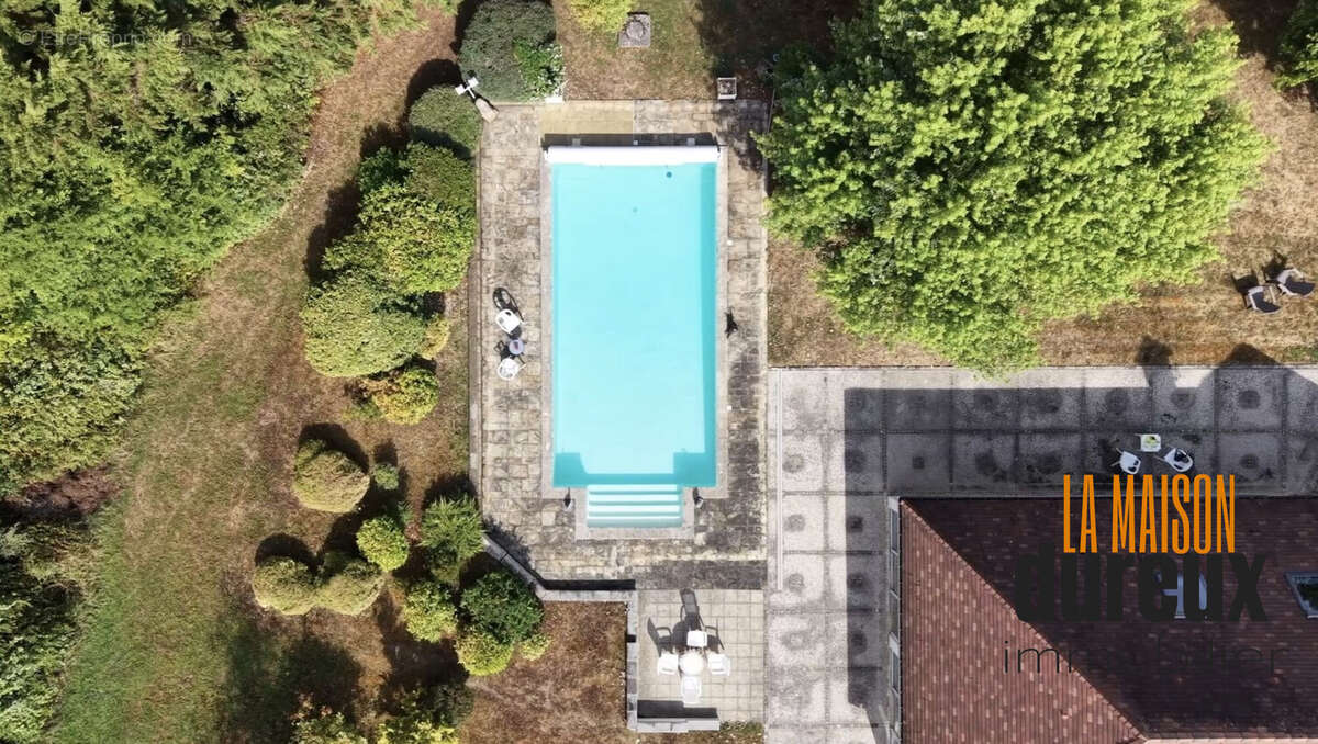 Maison 339 m² à Apremont  - photo 3
