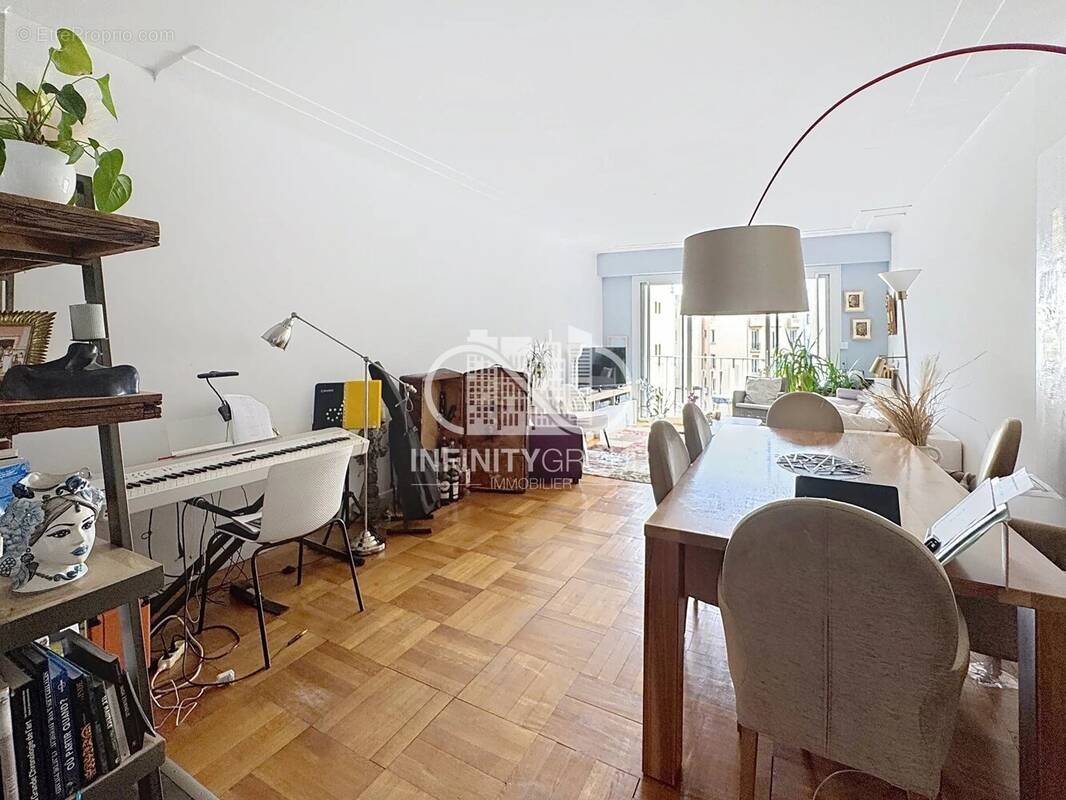 Appartement à LE CANNET