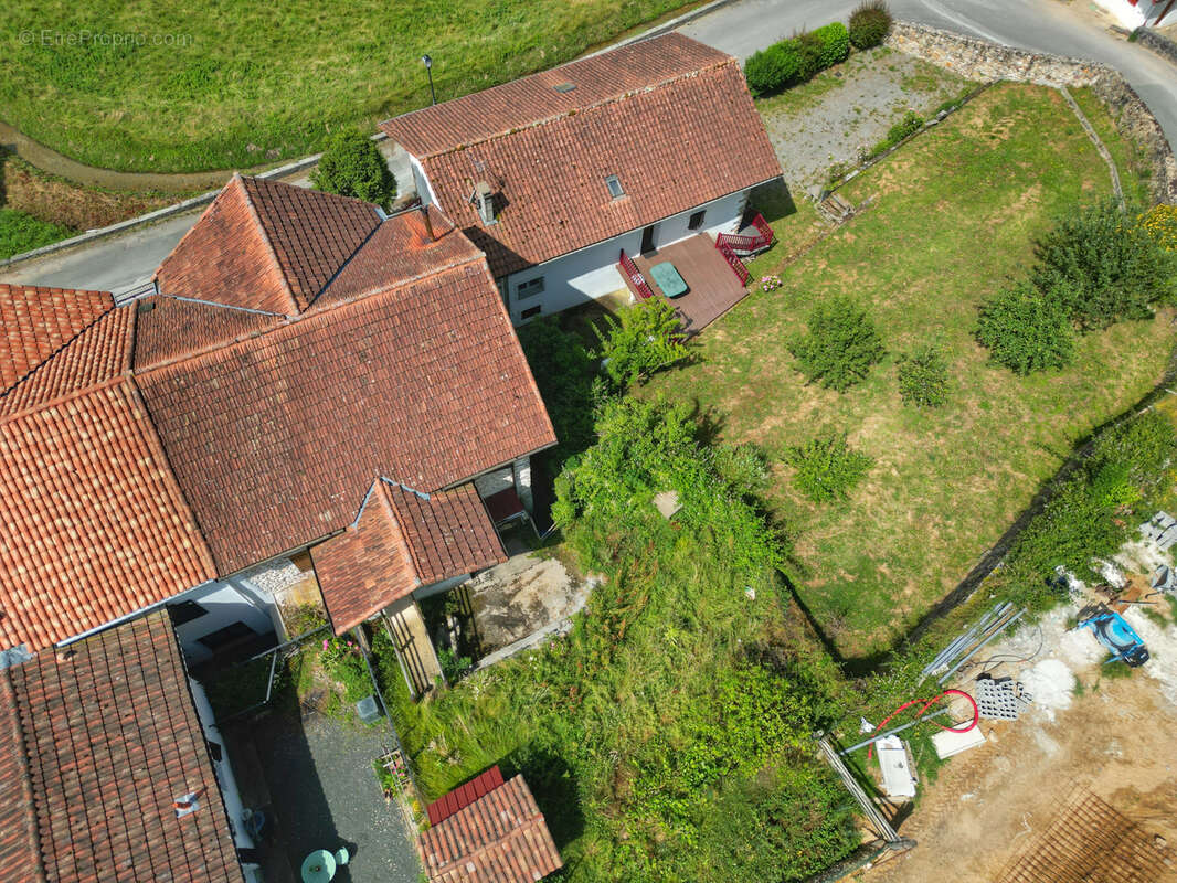 Maison mitoyenne en pierre à Urepel - photo 20