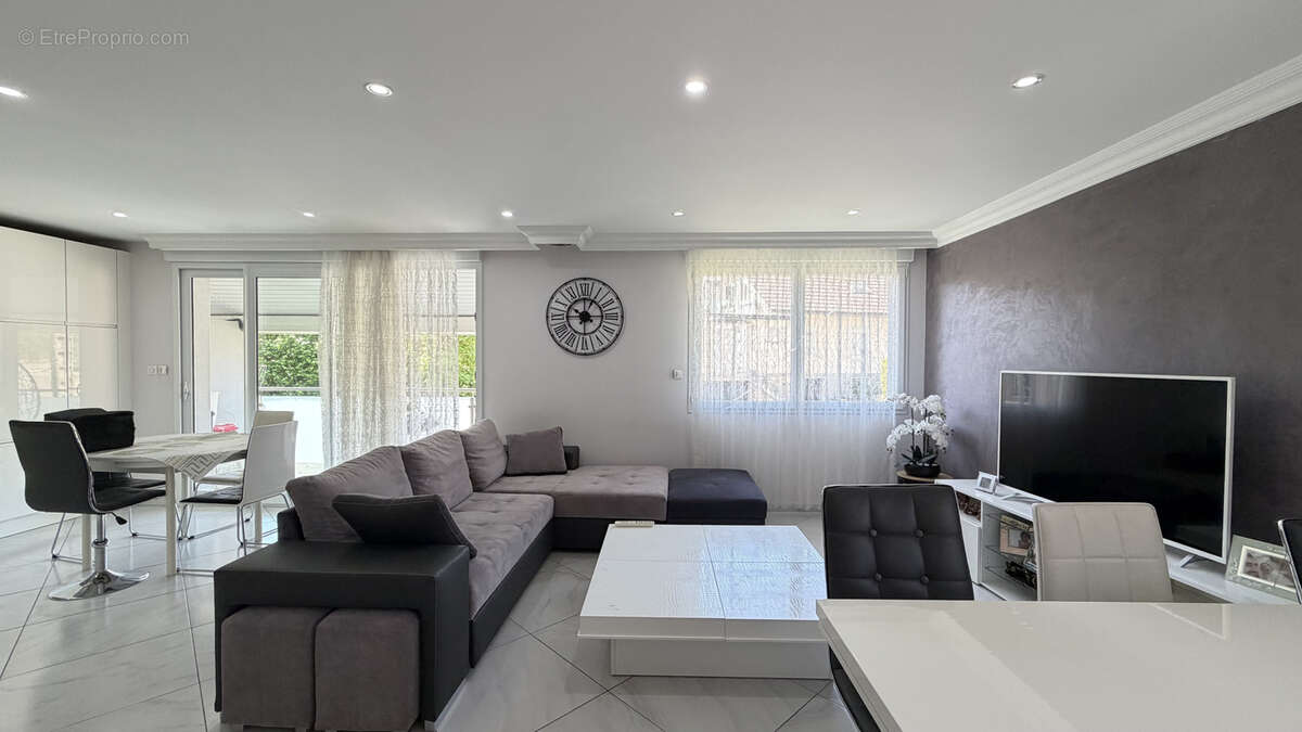Appartement à VILLERS-LE-LAC