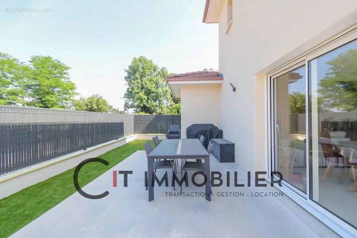 Maison à SAINT-SAVIN