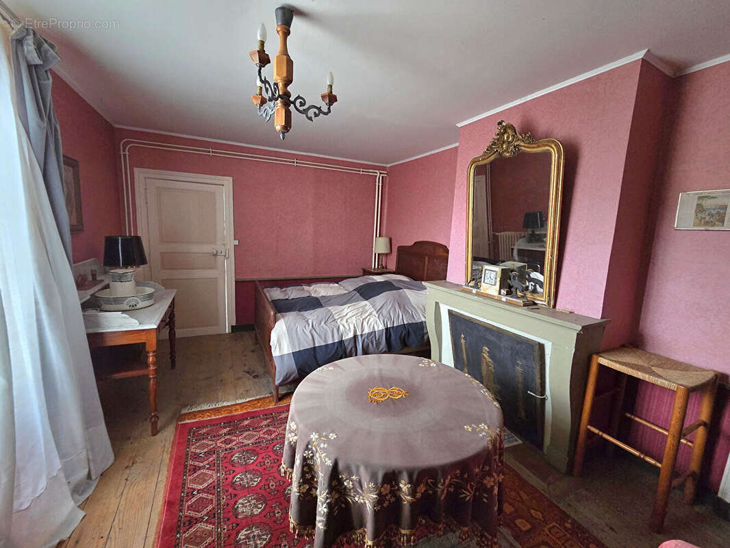 Maison à POINSON-LES-GRANCEY