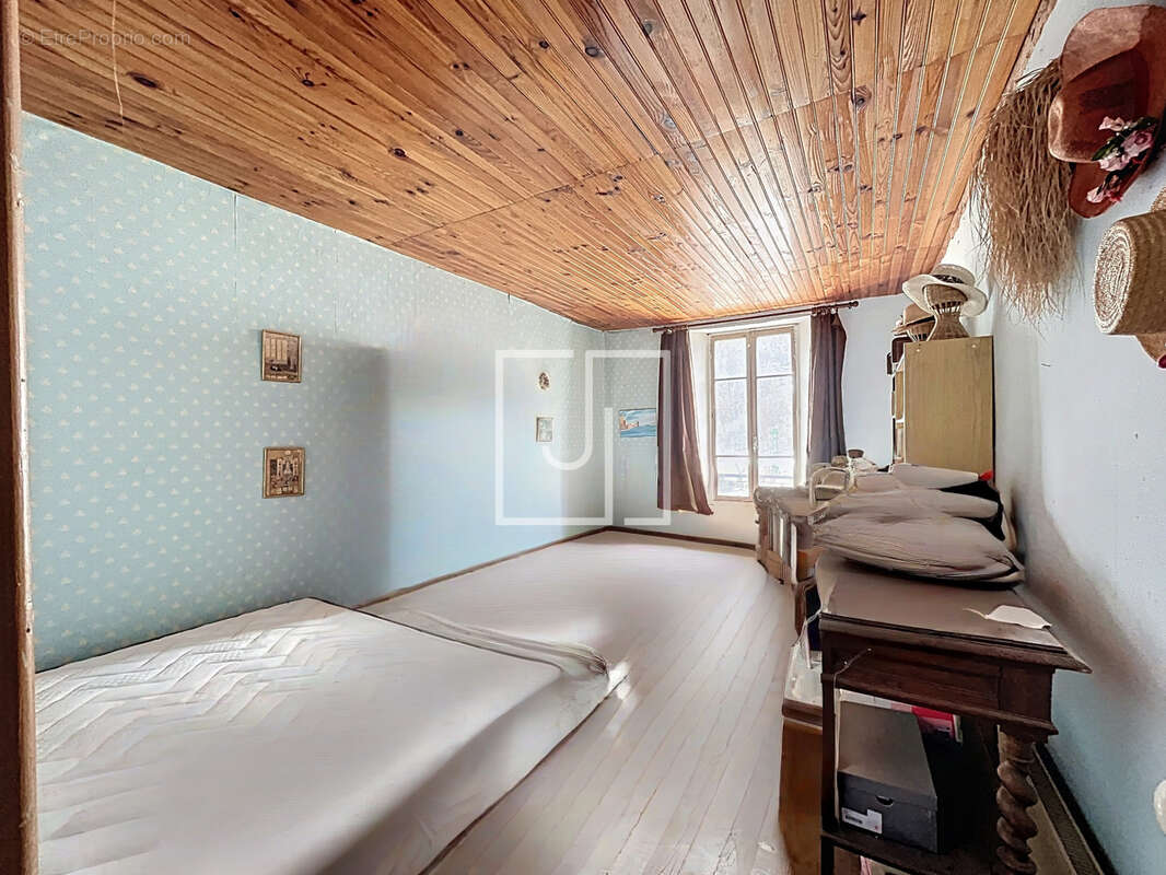 Appartement à SAINT-PAUL-SUR-UBAYE
