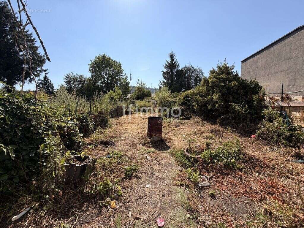 immeuble de rapport - 2 logements - 3garages - photo 19