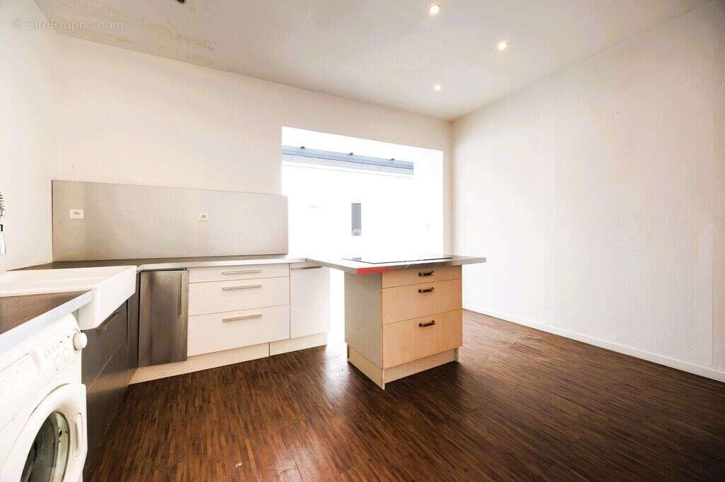 Appartement à MARSEILLE-3E