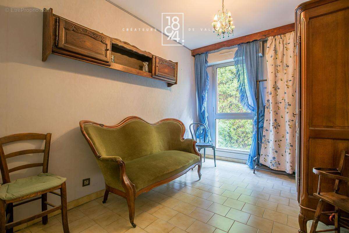 Appartement à MARSEILLE-3E