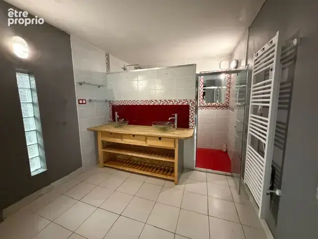 Loft de 2 chambres avec potentiel - photo 7