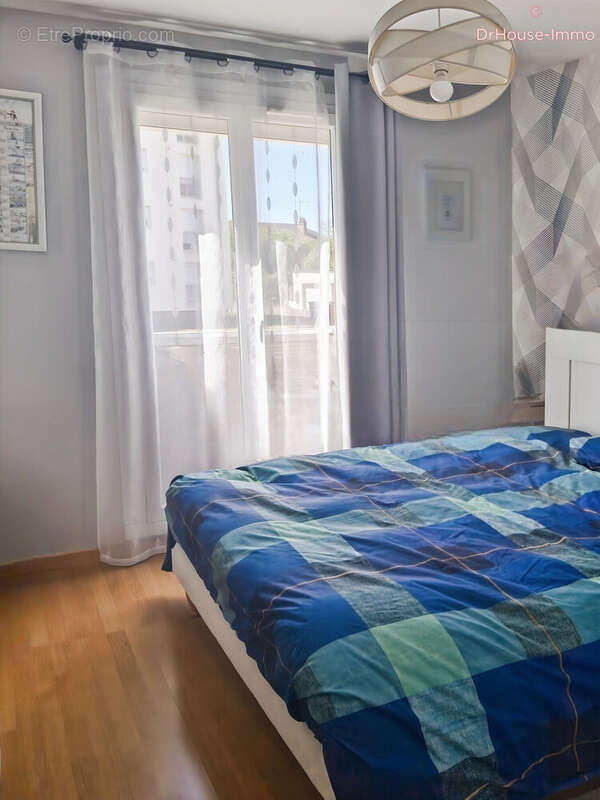 Appartement à SAINT-JEAN-DE-LA-RUELLE