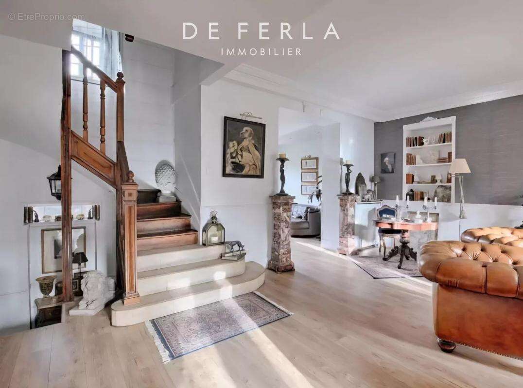 Maison à SAINT-MAUR-DES-FOSSES