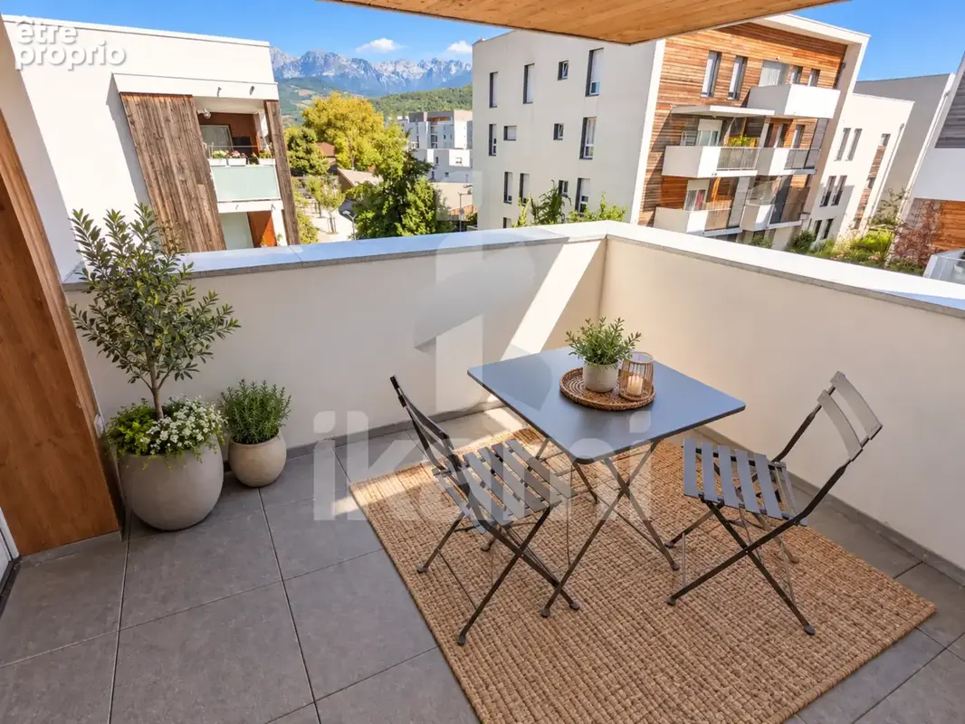T4 de 76 m2 avec terrasse de 10 m2 et vue Belledonne - photo 4