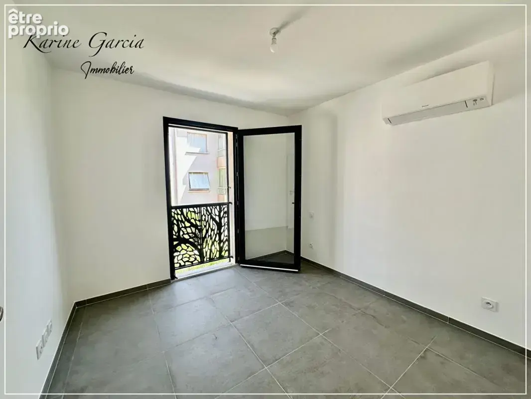 Six fours les plages - construction recente - appartement de type 3 - jardin 72 m² - parking privatif sous sol - photo 10