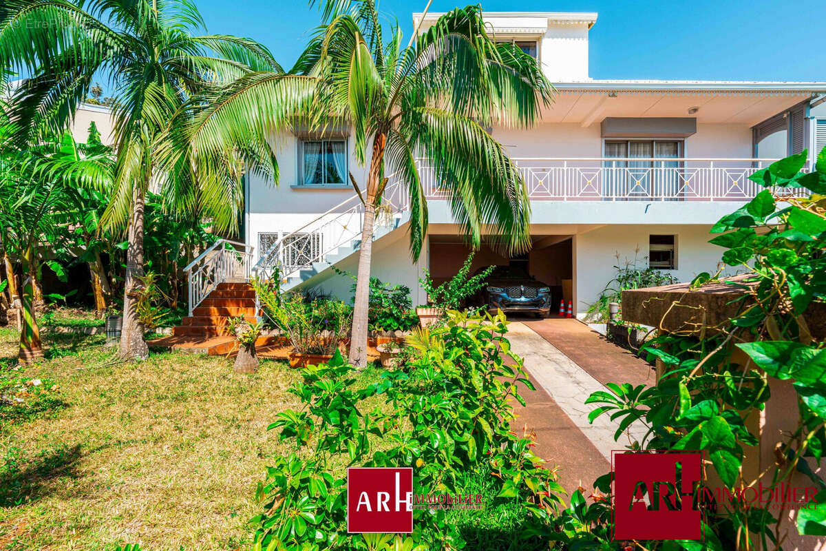 Maison à SAINT-DENIS