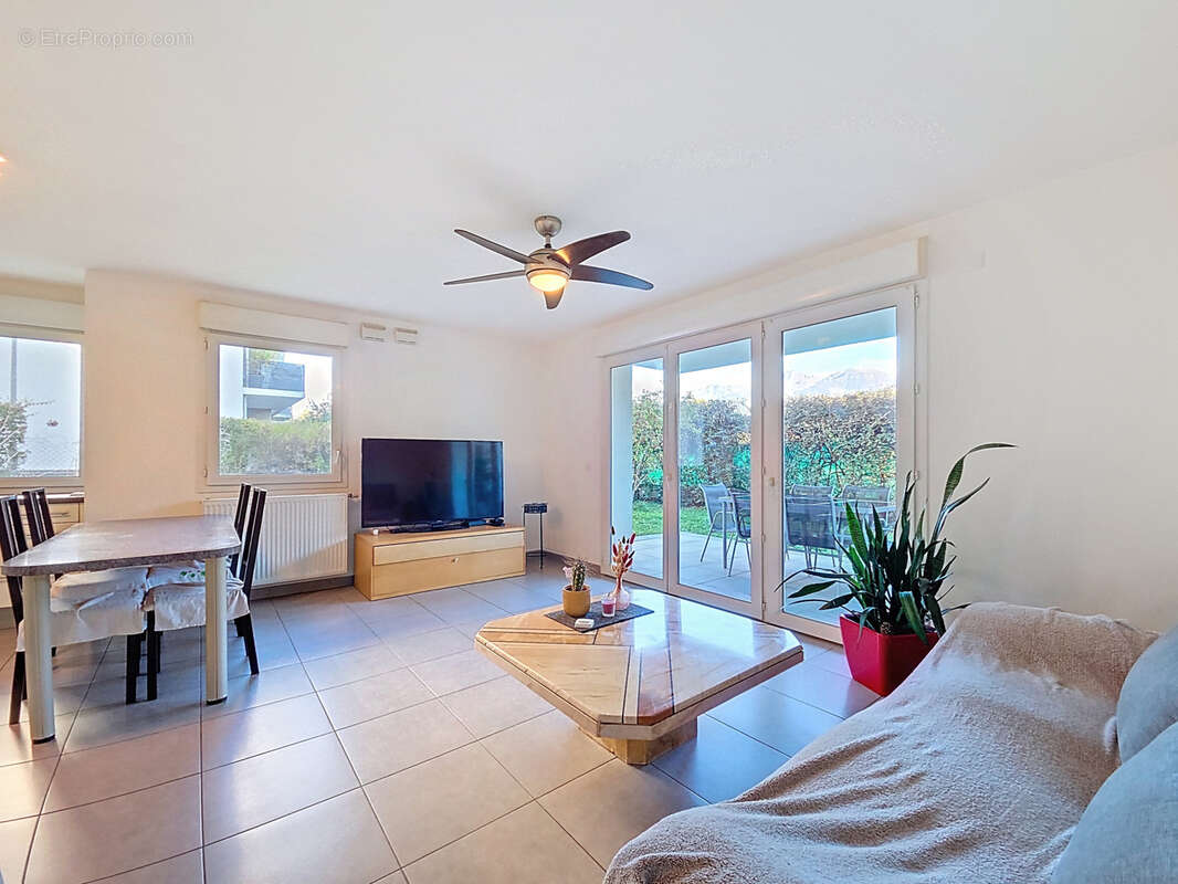 Appartement à MEYLAN