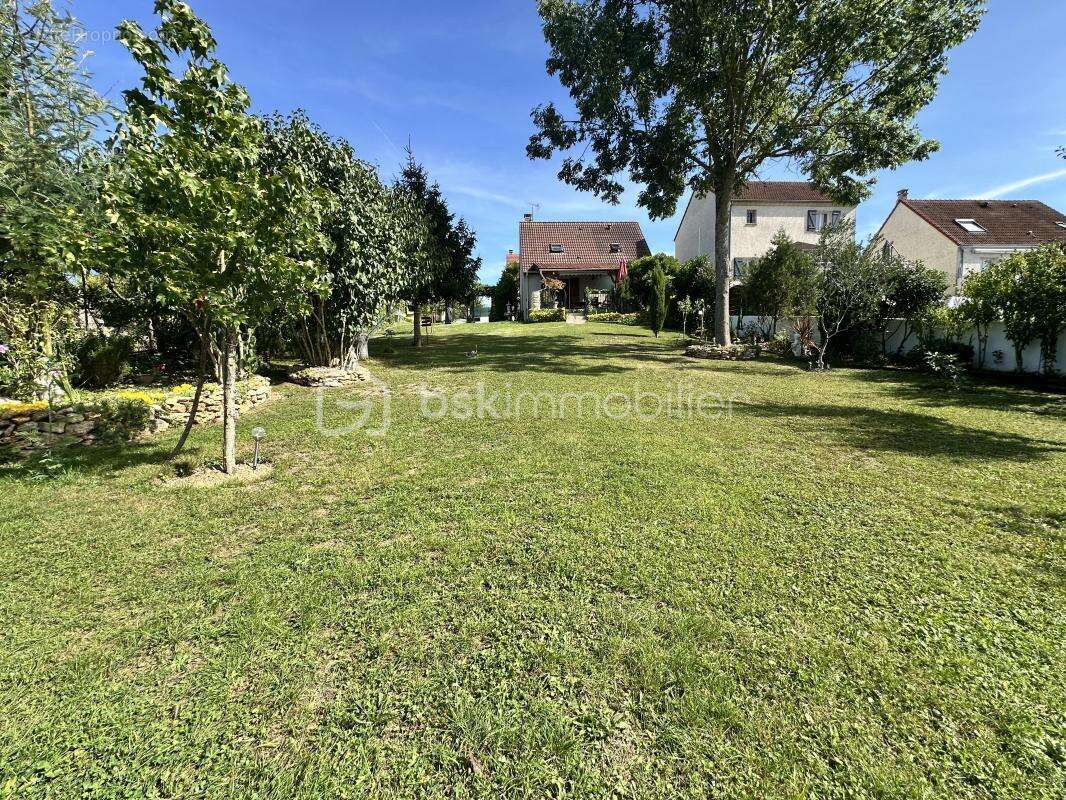 Maison à CORBEIL-ESSONNES