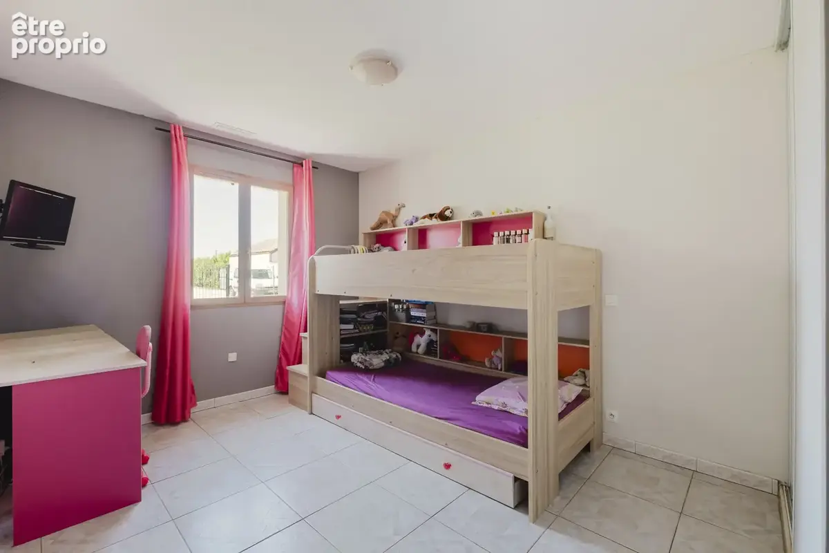 Maison 5 pièces avec jardin - photo 7