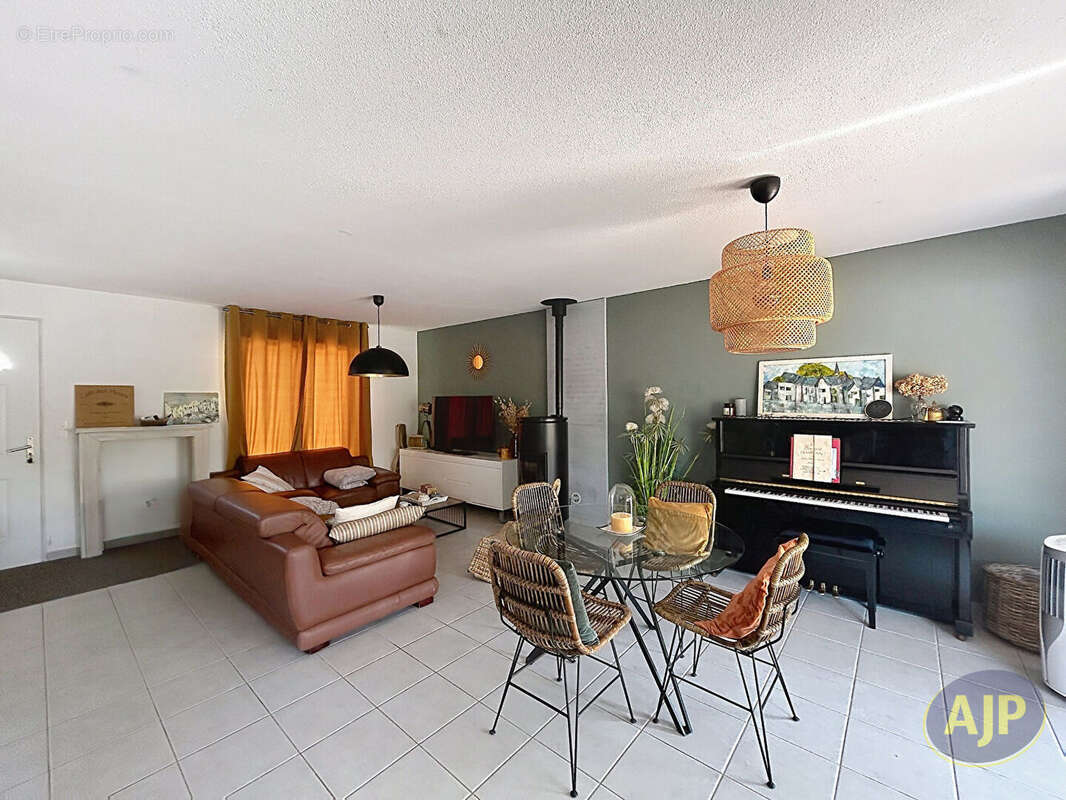 Maison Cubzac Les Ponts 88 m2 - photo 2