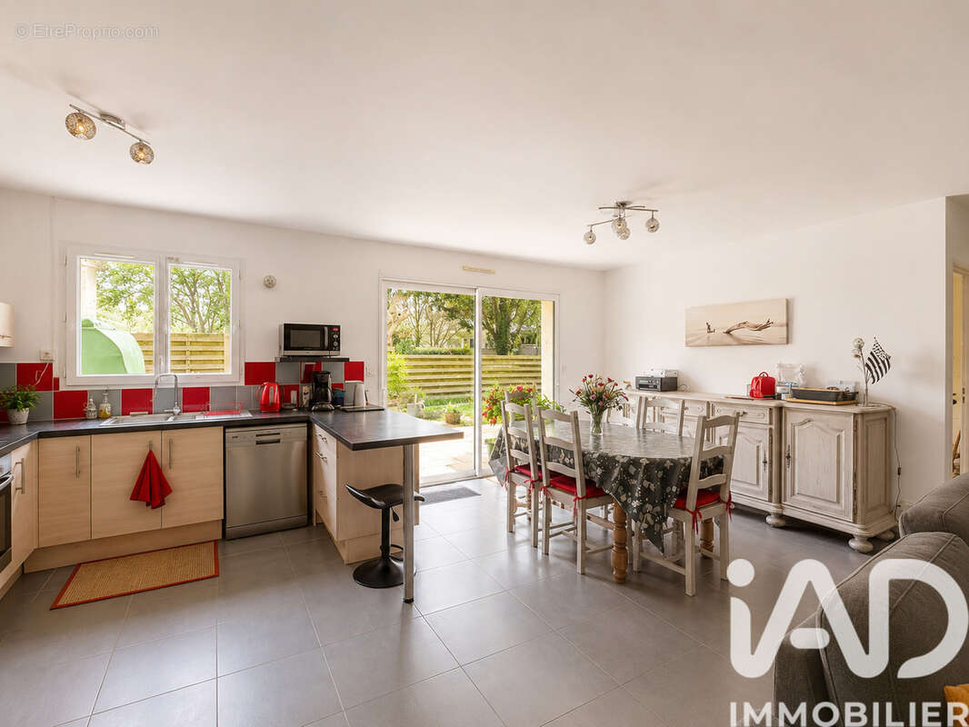 Maison 89 m² à Saint-Sauveur-D'aunis  - photo 3