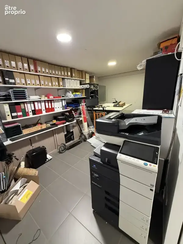 VIRIAT limite BOURG local commercial, d'activité ou de bureaux 208 m² divisibles - photo 5