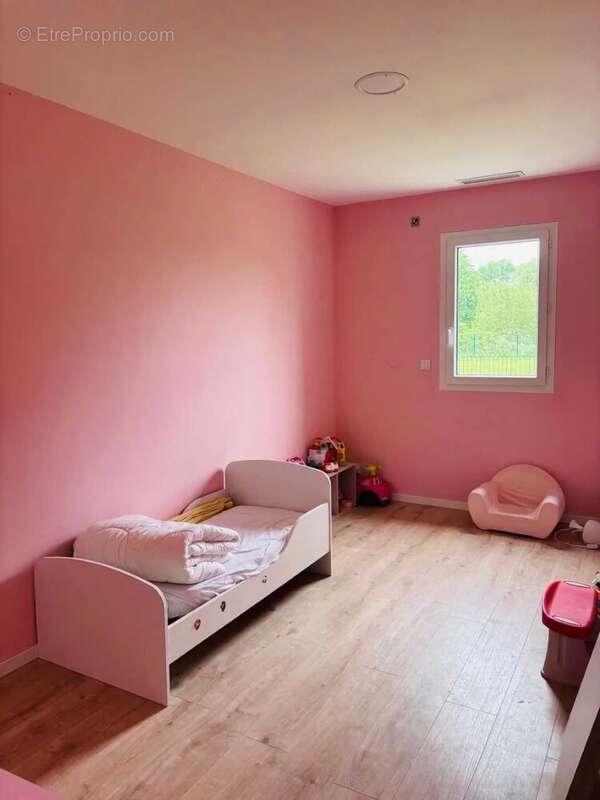Maison à HOMMES