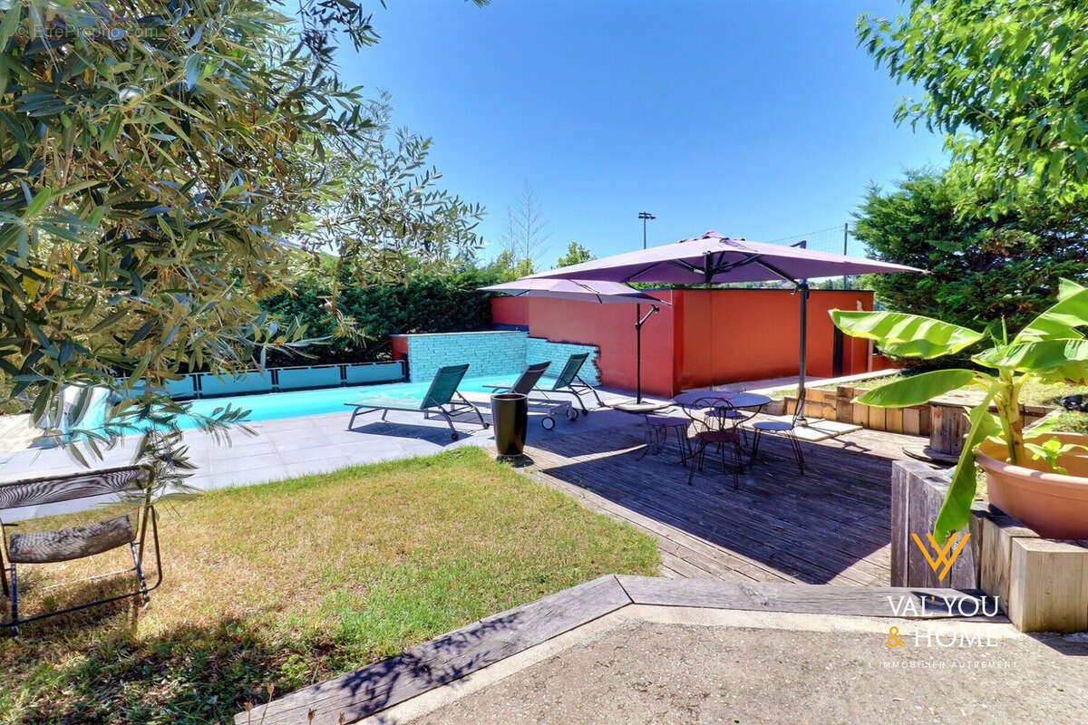 Maison à CHARLY