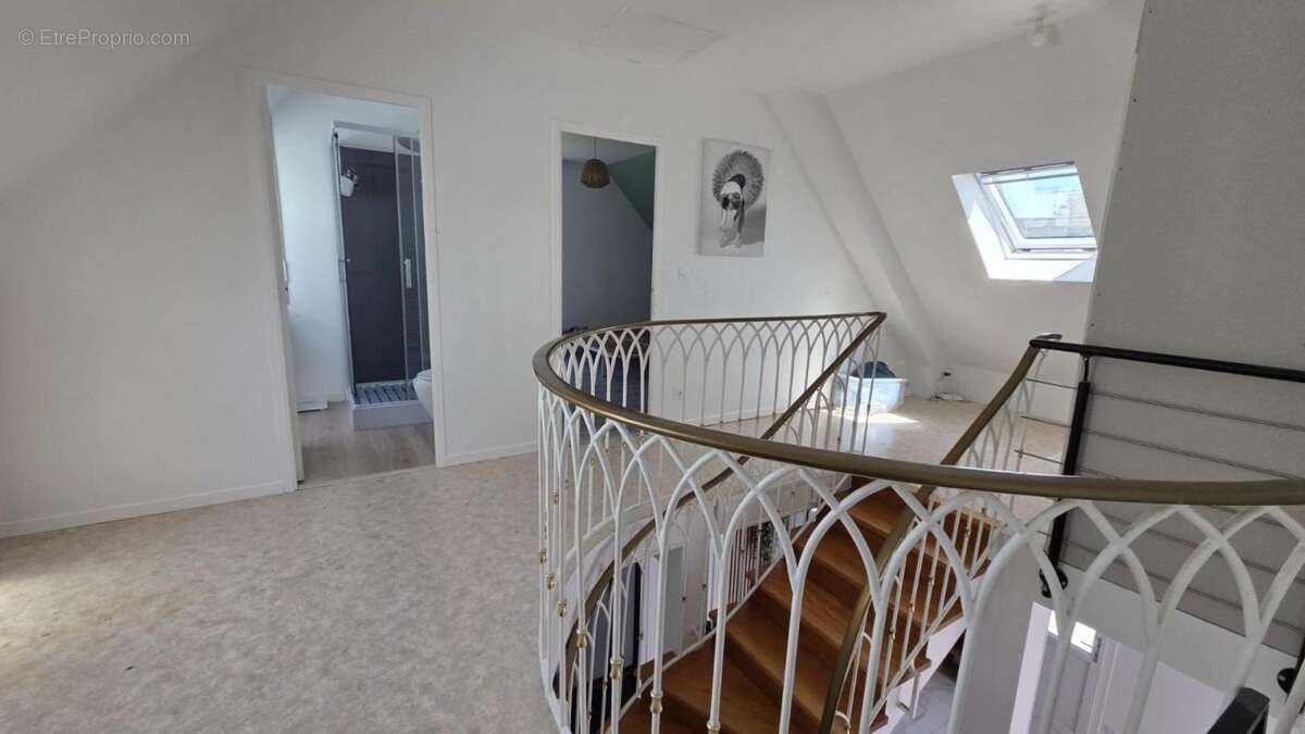 Maison 4 chambres avec T2 - 35780 - LA RICHARDAIS - photo 8