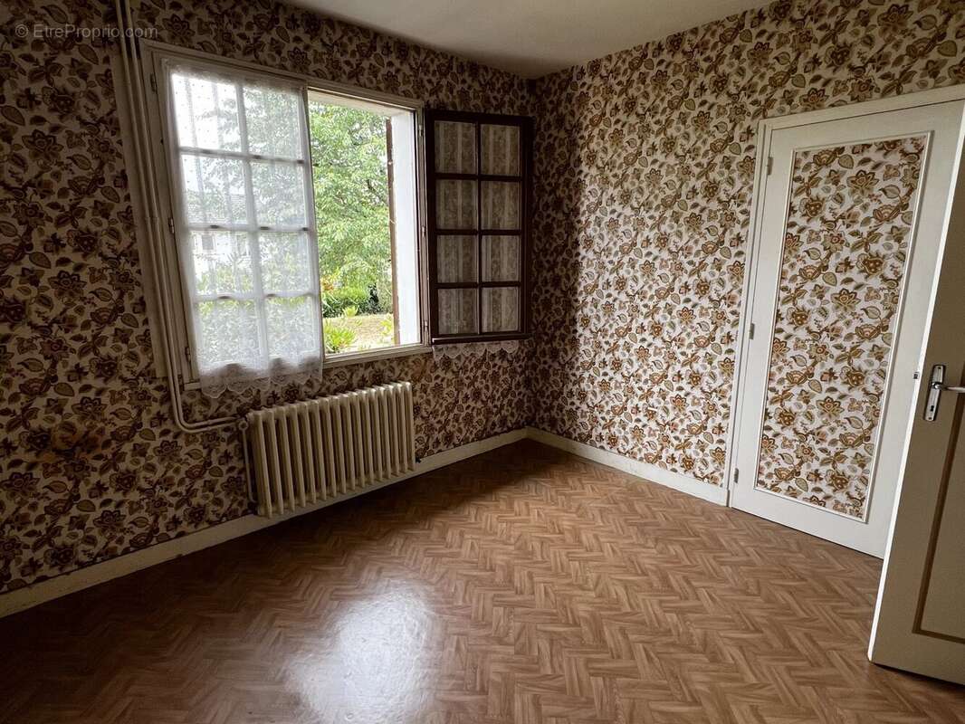 Maison à BELLAC