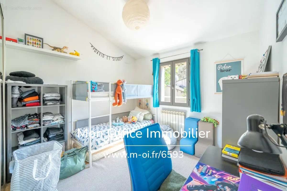 Maison à LE THOLONET