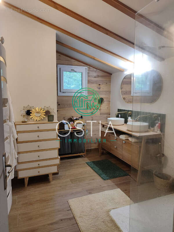 Maison à SAINT-MARTIN-LA-PLAINE