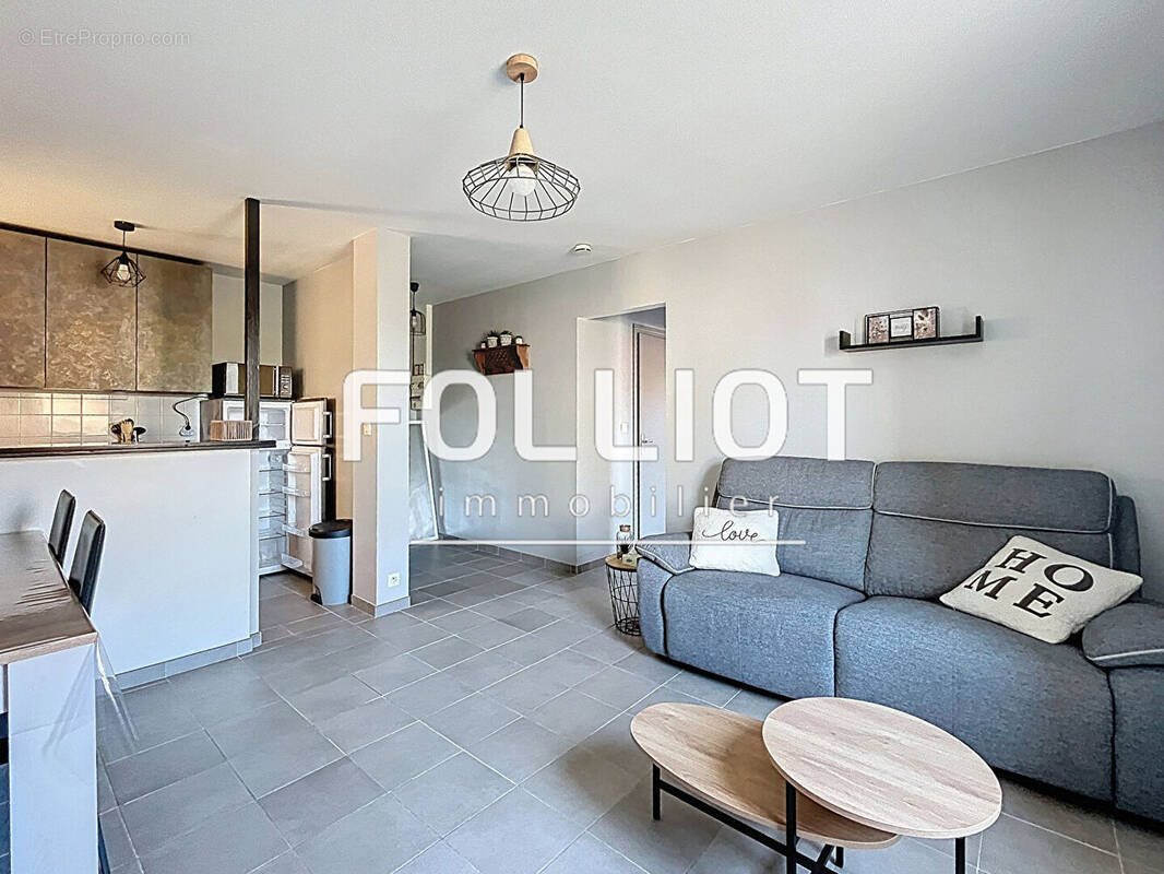 Appartement à DONVILLE-LES-BAINS