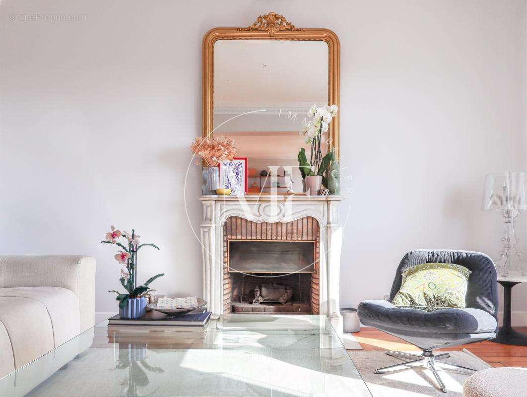 Appartement à SURESNES